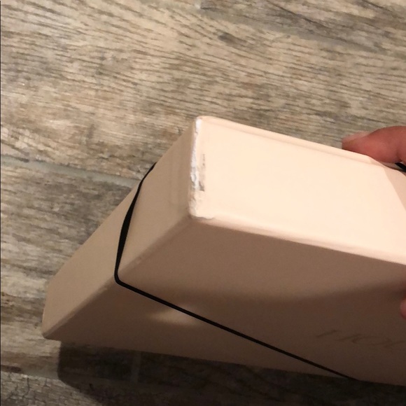 House of CB LARGE FLAT GIFT BOX 10x16x2 - Picture 4 of 4